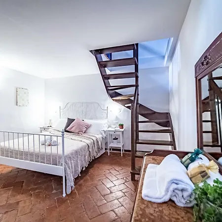 Apartment Oltrarno