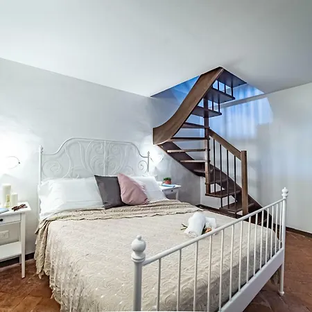 Apartment Oltrarno